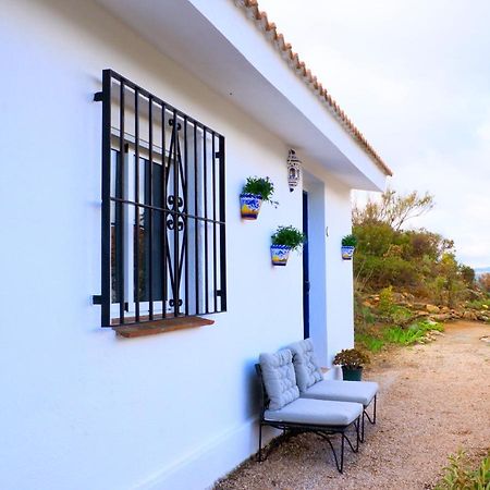 Cortijo Sylvestre Bed and Breakfast Ríogordo Eksteriør billede