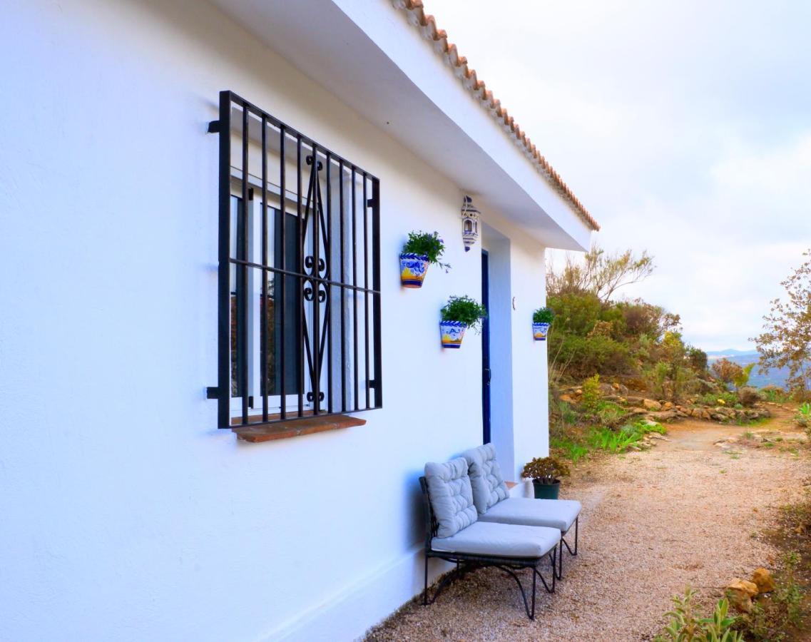 Cortijo Sylvestre Bed and Breakfast Ríogordo Eksteriør billede
